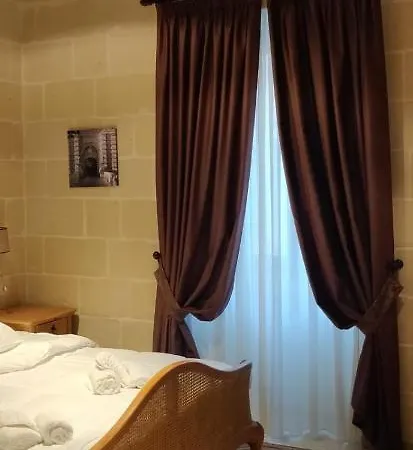 214 Boutique Bed & Breakfast 4*